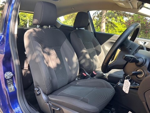 Ford Fiesta ZETEC 4