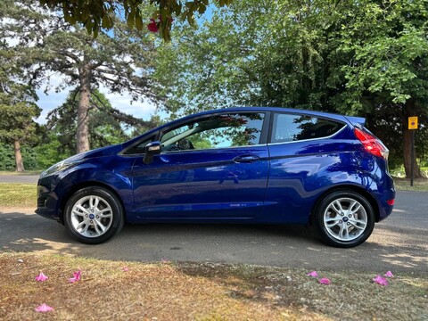 Ford Fiesta ZETEC 15
