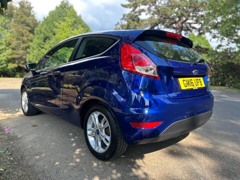 Ford Fiesta ZETEC 21