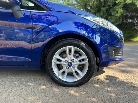 Ford Fiesta ZETEC 32