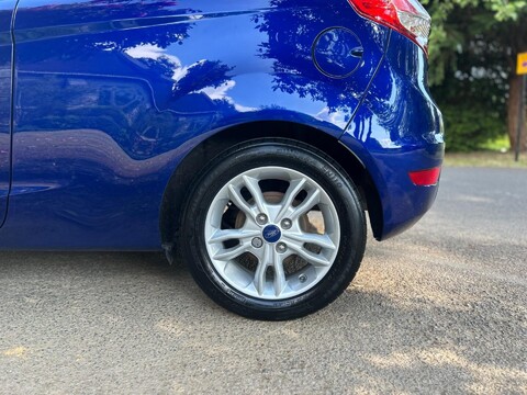Ford Fiesta ZETEC 34