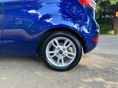 Ford Fiesta ZETEC 34