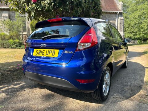 Ford Fiesta ZETEC 17