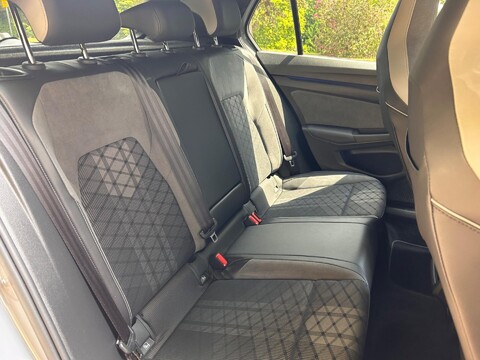 Volkswagen Golf R-LINE ETSI DSG 7