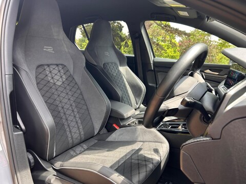 Volkswagen Golf R-LINE ETSI DSG 4