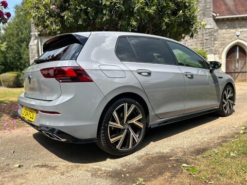 Volkswagen Golf R-LINE ETSI DSG 21