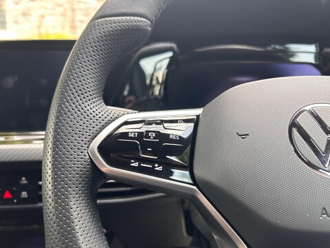 Volkswagen Golf R-LINE ETSI DSG 33
