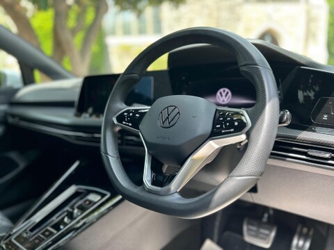 Volkswagen Golf R-LINE ETSI DSG 36