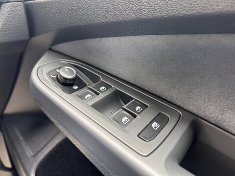 Volkswagen Golf R-LINE ETSI DSG 37