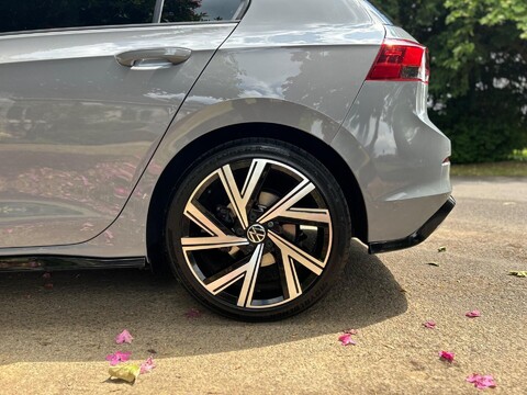 Volkswagen Golf R-LINE ETSI DSG 42
