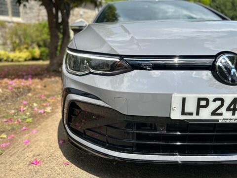 Volkswagen Golf R-LINE ETSI DSG 43