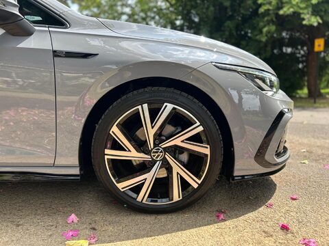 Volkswagen Golf R-LINE ETSI DSG 40