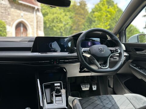 Volkswagen Golf R-LINE ETSI DSG 32