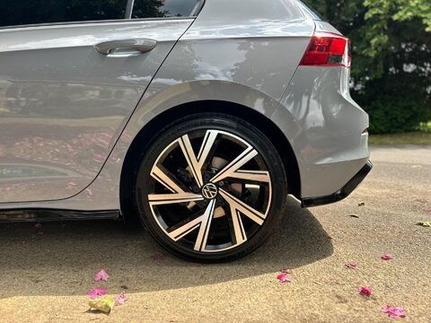 Volkswagen Golf R-LINE ETSI DSG 42
