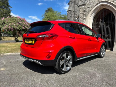 Ford Fiesta ACTIVE X 16