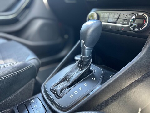 Ford Fiesta ACTIVE X 7