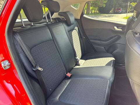 Ford Fiesta ACTIVE X 8