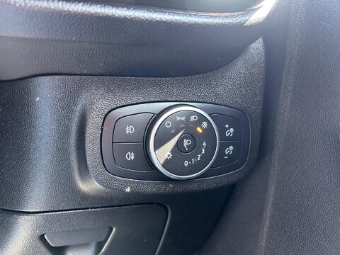 Ford Fiesta ACTIVE X 33