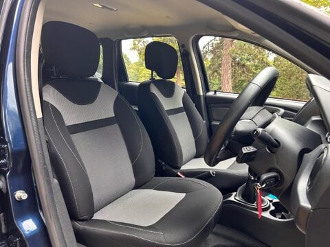 Dacia Duster LAUREATE DCI 4