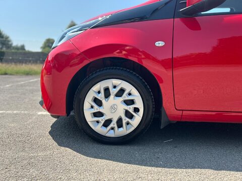 Toyota Aygo VVT-I X-PLAY X-SHIFT 35