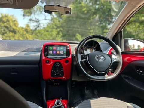 Toyota Aygo VVT-I X-PLAY X-SHIFT 8