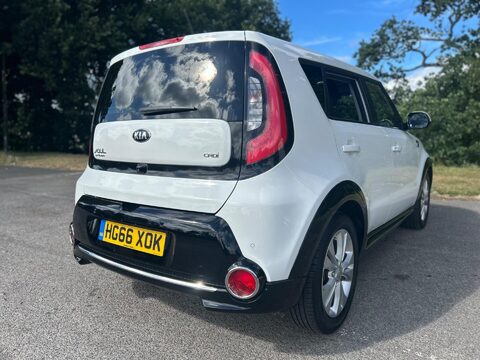 Kia Soul CRDI URBAN 16