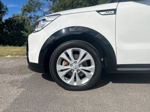 Kia Soul CRDI URBAN 27