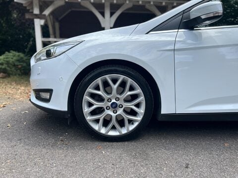 Ford Focus TITANIUM X 37