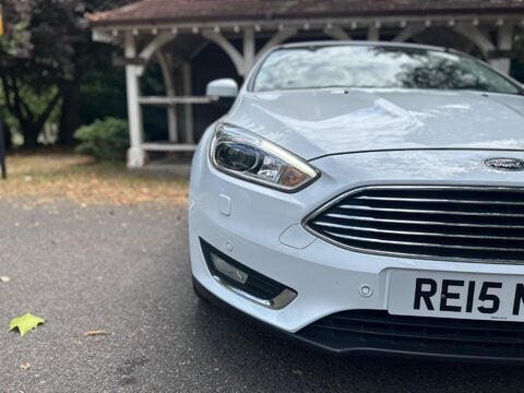 Ford Focus TITANIUM X 38