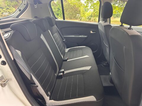 Dacia Sandero Stepway LAUREATE TCE 8