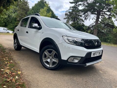 Dacia Sandero Stepway LAUREATE TCE 11