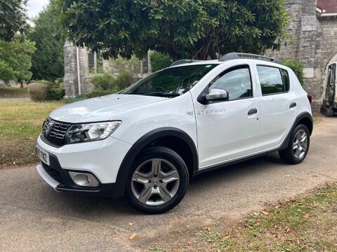 Dacia Sandero Stepway LAUREATE TCE 15