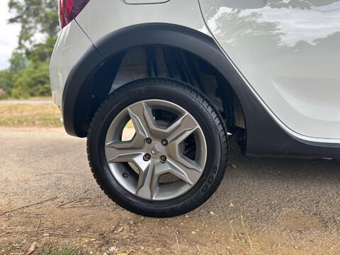 Dacia Sandero Stepway LAUREATE TCE 36