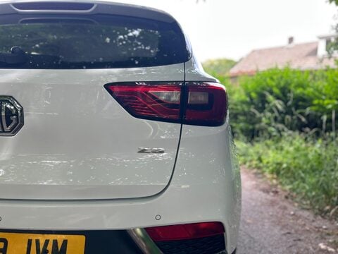 MG ZS EXCITE 42