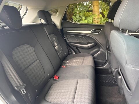 MG ZS EXCITE 5