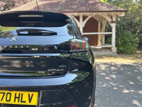 Peugeot 208 GT LINE 43