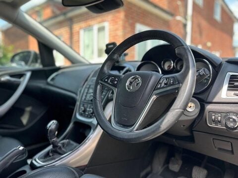 Vauxhall Astra ELITE 12