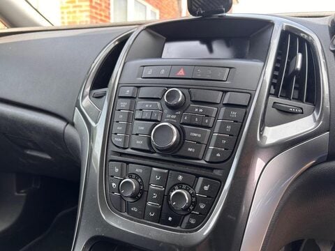 Vauxhall Astra ELITE 17
