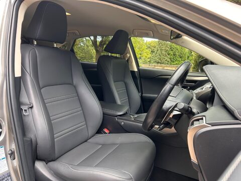 Lexus NX 300H 4