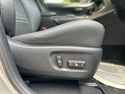 Lexus NX 300H 5