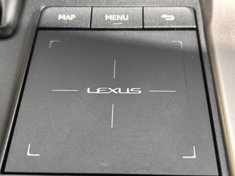 Lexus NX 300H 28