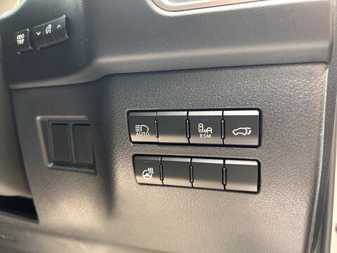 Lexus NX 300H 36