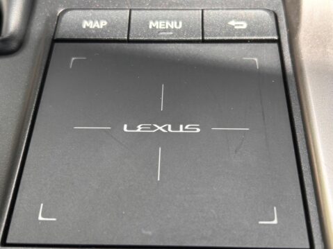 Lexus NX 300H 28