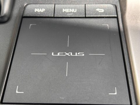 Lexus NX 300H 28