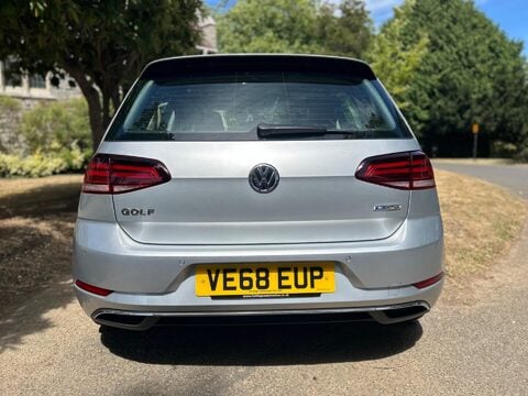 Volkswagen Golf SE NAVIGATION TSI EVO DSG 21