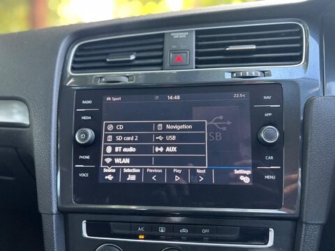 Volkswagen Golf SE NAVIGATION TSI EVO DSG 28