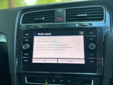 Volkswagen Golf SE NAVIGATION TSI EVO DSG 29