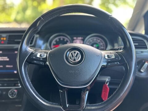 Volkswagen Golf SE NAVIGATION TSI EVO DSG 32
