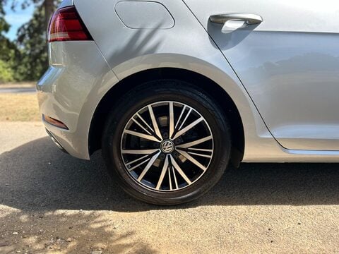 Volkswagen Golf SE NAVIGATION TSI EVO DSG 37