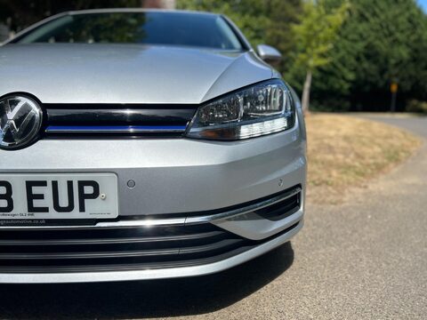 Volkswagen Golf SE NAVIGATION TSI EVO DSG 42